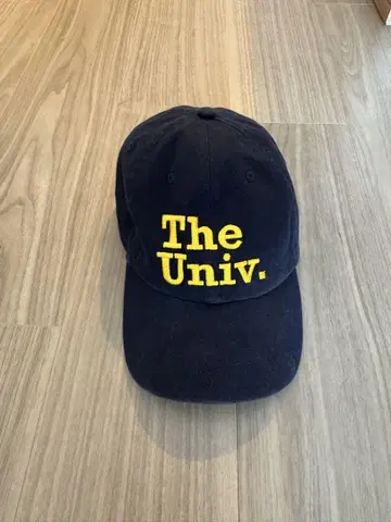 클라우디 더 유니버시티 캡