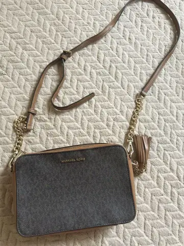 Michael Kors 숄더백 다크 그레이