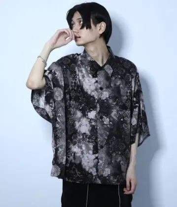 HARE 아라베스크 돌먼 셔츠