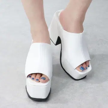 러브 헌터 화이트 샌들 M 사이즈 뮬 통굽