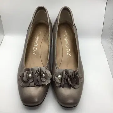 리즈 컴포트 펌프스 모티브 천연 가죽 베이지 23cm EEE