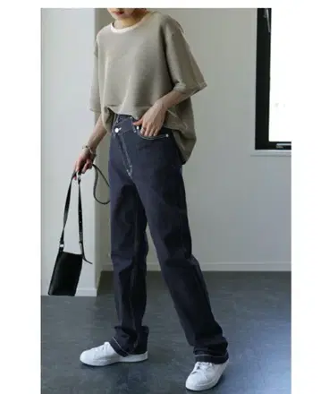 HUG.U 아지메 하이 라이즈 데님 팬츠 원 워시 택 포함 새상품