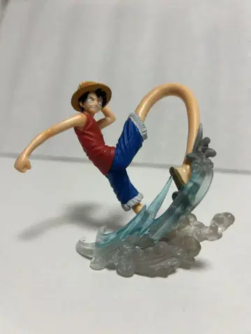 원피스 루피 피규어 파도 타기