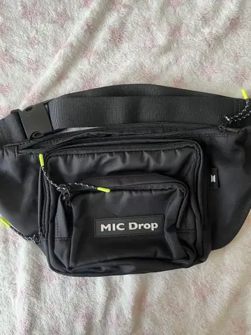 MIC Drop 블랙 백 새상품급 BTS 공식