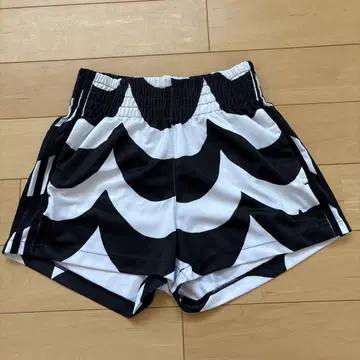 아디다스 마리메꼬 콜라보 숏 팬츠 M