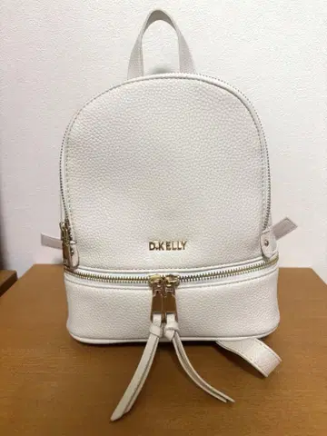 D.KELLY 화이트 미니 백팩