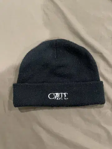 CVLTE 블랙 니트 모자