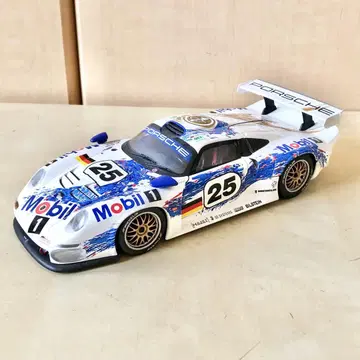 UT 모델 1/18 포르쉐 911 GT