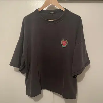 Yeezy Season5 Crest LOGO Tee
