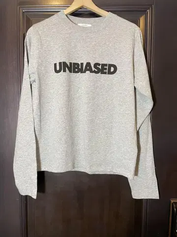 JOURNAL STANDARD UNBIASED 롱 슬리브 티셔츠 그레이