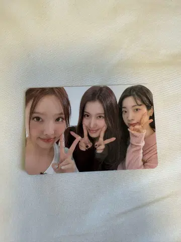 TWICE 이 곡은 라키드로(사운드웨이브)를 위해입니다.