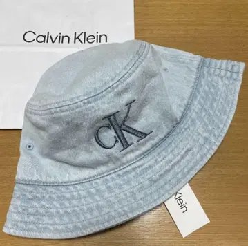 새상품 CalvinKlein 버킷 햇 데님 라이트 블루 프리 사이즈