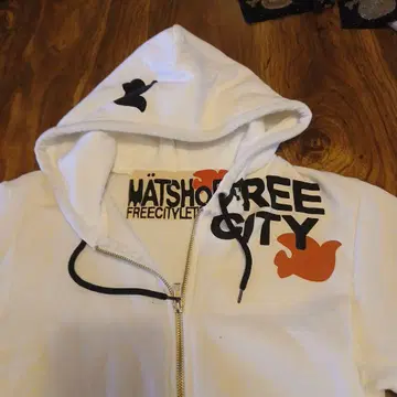 FREE CITY 후드 부착 후드티