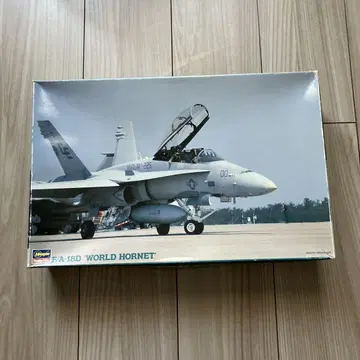 하세가와 1:48 F/A-18D 월드 호넷