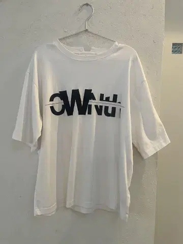 ownthn 패치 디자인 로고 티셔츠
