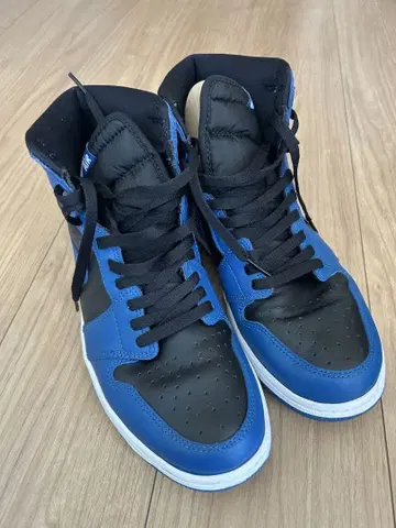 AJ1 Retro High OG "Dark Marina Blue"