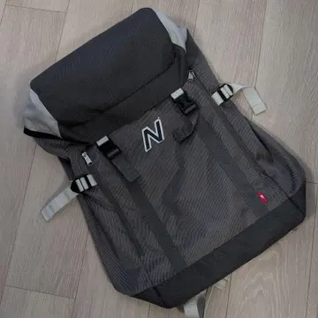 New Balance 그레이 백팩 JABL6883