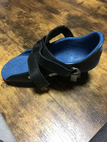 오른쪽 다리 고정 보조기 24.5cm