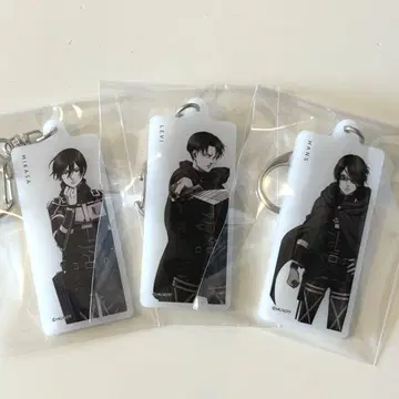 진격의 거인 화이트 아크릴 키링 세트 MAPPA TSUTAYA
