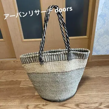 어반 리서치 도어스 카고 백