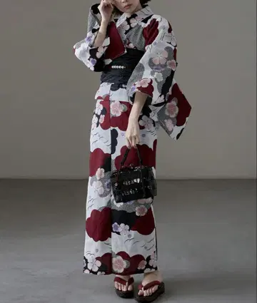 빨검 꽃무늬 유카타 세트 2부작