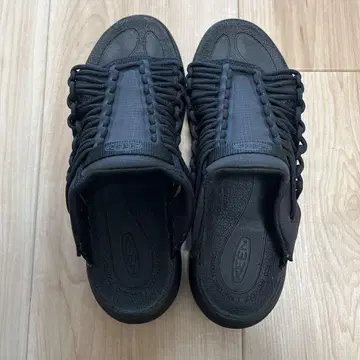 KEEN 블랙 스포츠 샌들 36