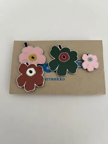 하자 있음 marimekko 핀 배지 미사용