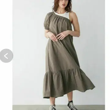 택 포함 새상품 알리시아 스탠 원숄더 롱 원피스 카키