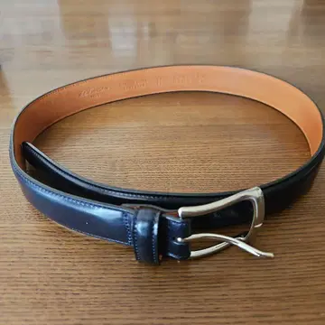 Barneys New York 블랙 쉘 코도반 벨트 28/70