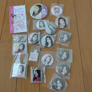 IZ*ONE 강혜원 키링 캔뱃지 묶음 판매 세트 아이즈원