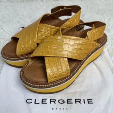 새상품급 Clergerie 샌들 스트랩 통굽