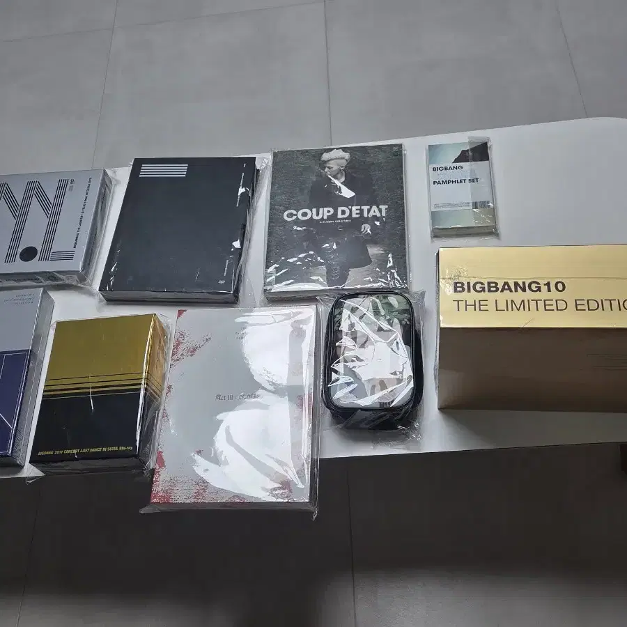 BIGBANG CD/DVD/グッズ セット BIGBANG CD&DVD ポストカード ファイルグッズセット CD