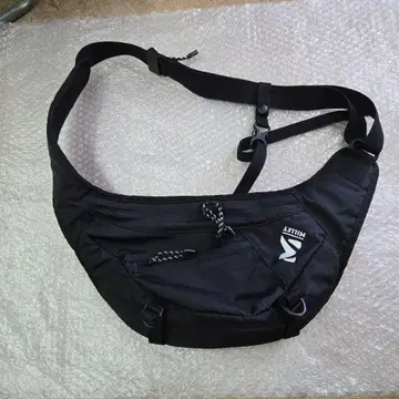 새상품급 MILLET 밀레 블랙 바디백