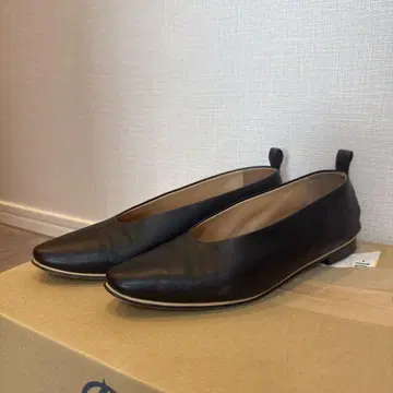 투모로우랜드 플랫슈즈 23.5cm