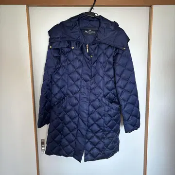 Aquascutum 네이비 퀼팅 다운 자켓