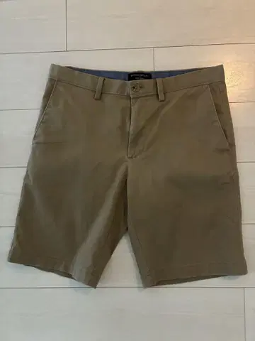 바나나리퍼블릭 베이지 숏 하프 팬츠