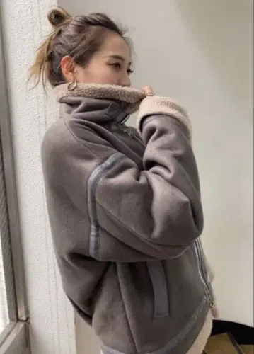 EMODA 다크 그레이 무스탕 코트 F 사이즈
