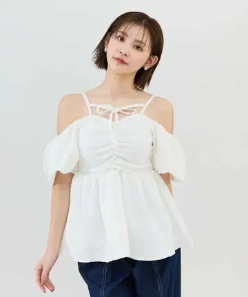 2WAY 자카드 페플럼 상의 REDYAZEL