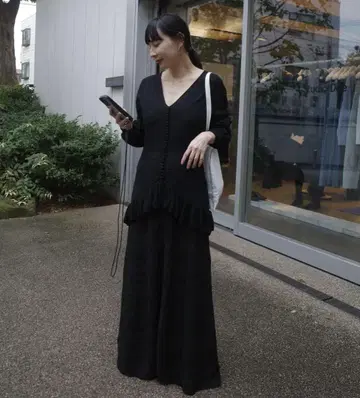 아메리 앤 스위치 플레어 니트 드레스