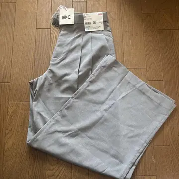 유니클로 C 감동 턱 와이드 팬츠 M