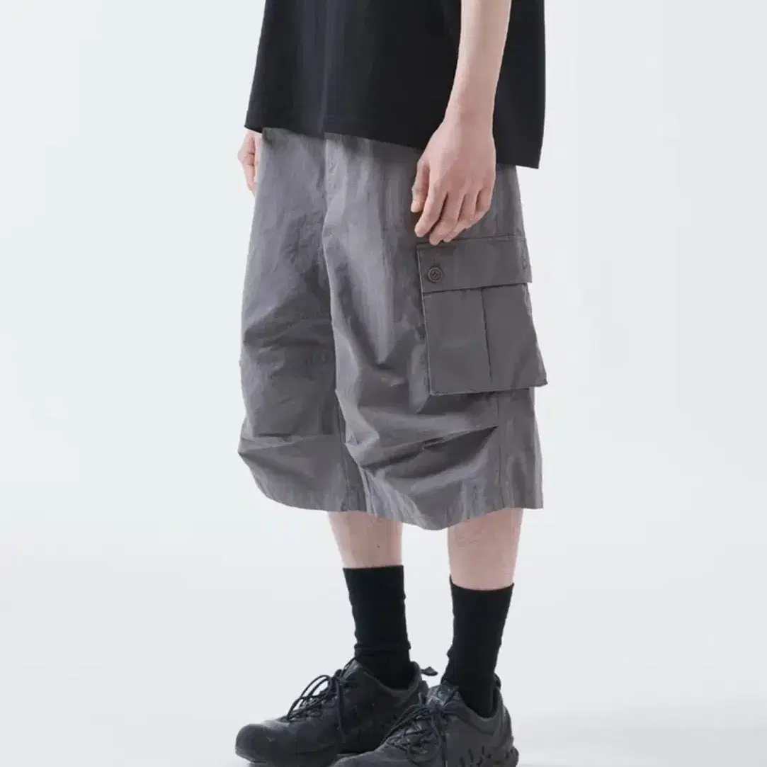 The Coldest Moment Bermuda Pants Charcoal s TCM easy cargo
