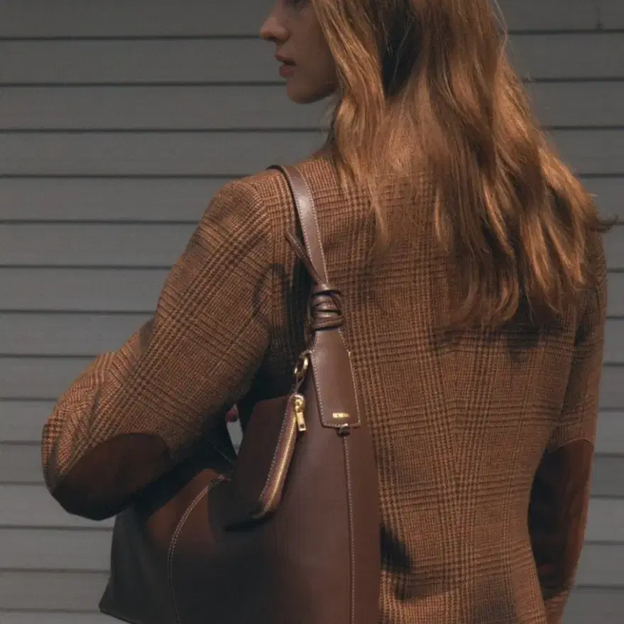 De Meriel Veneta Hobo Bag Medium Wood Brown New on Bunjang