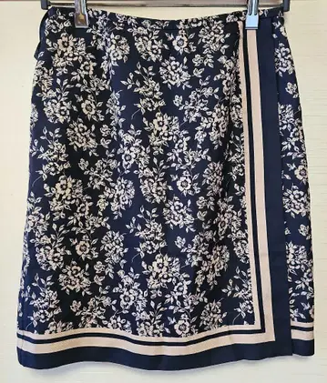 pure silk 탈봇 엘레강트 실크 랩 스커트 베이지 네이비