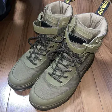 Dr.Martens COMBS TECH 부츠 US10