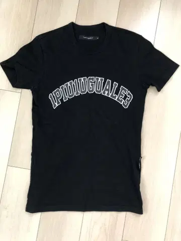 1piu1uguale3 칼리지 로고 티셔츠