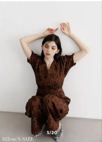 KATRIN TOKYO 셋업 v neck all-in-one