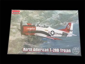 로덴 북아메리카 T-28B 트로얀