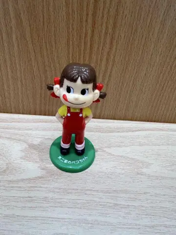 페코짱 피규어 빨간색 오버롤