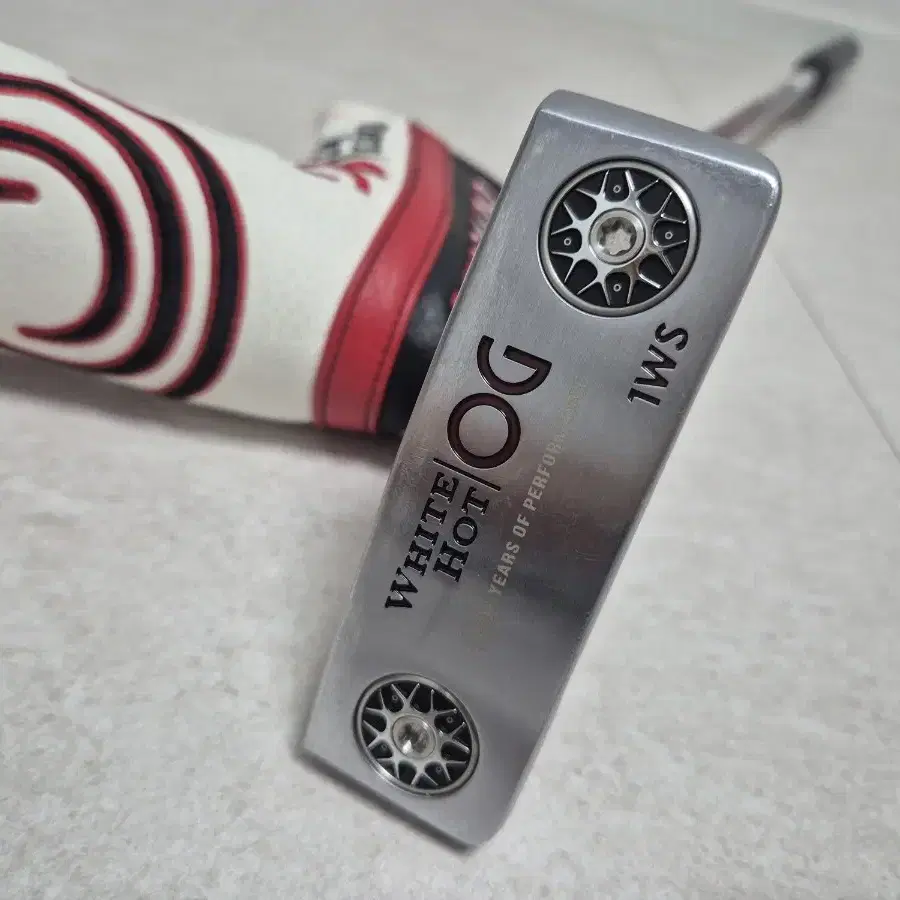 ODYSSEY | 오딧세이 Odyssey White Hot OG 1WS Putter 34 inch