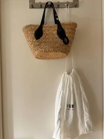 훌라 FURLA 내추럴 스트로우 바스켓백 토트백 참 포함